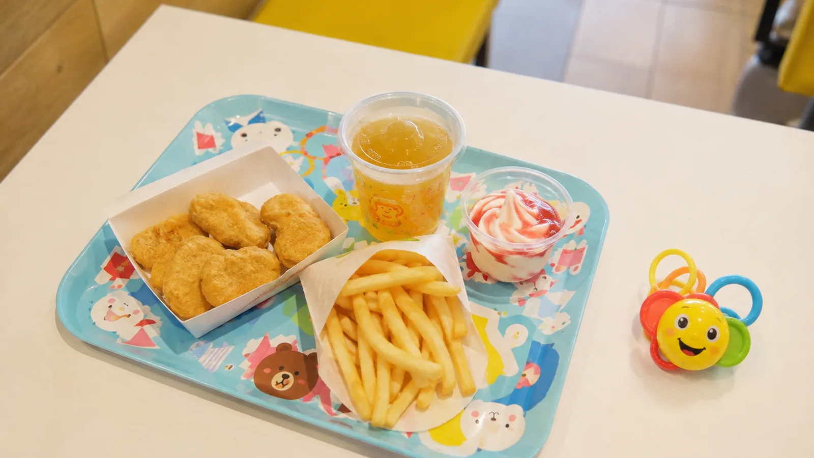 マクドナルドのハッピーセットは何歳から？公式の年齢下限はなし・1歳半〜2歳が目安｜何歳まで・値段510円〜・おもちゃ・メニューの選び方【2026】