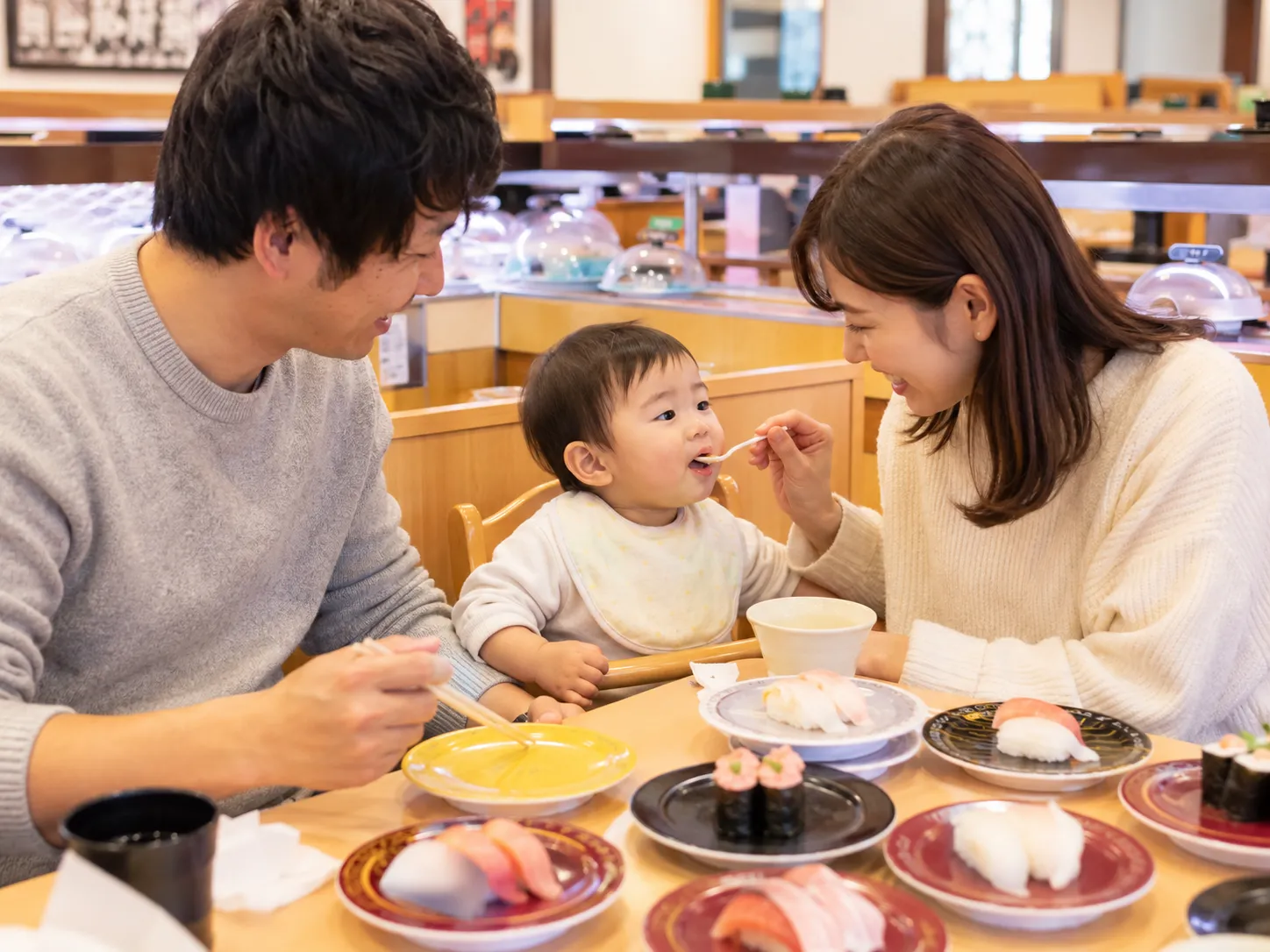 【2026年】外食・レストラン 子連れ持ち物｜0-6歳ベテランママの実用リスト